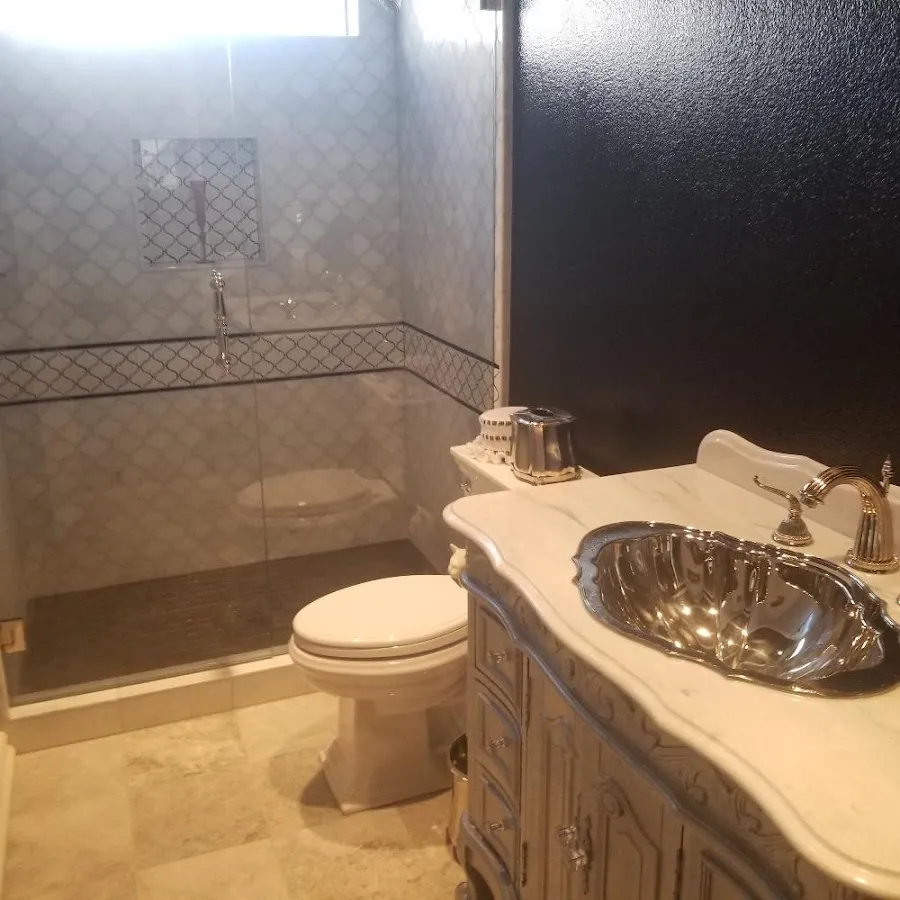 Professional plumbing work and bathroom remodeling in Paradise